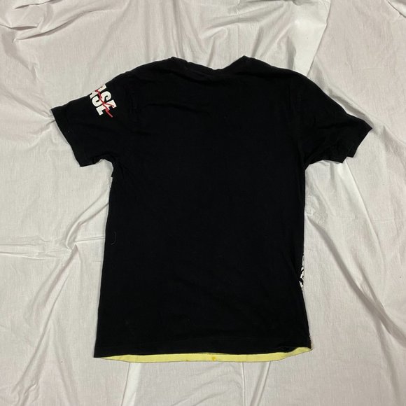 Large Graphic T-Shirt -Colorful Flame Design on a Black shirt- Crease and Circle - Picture 6 of 6